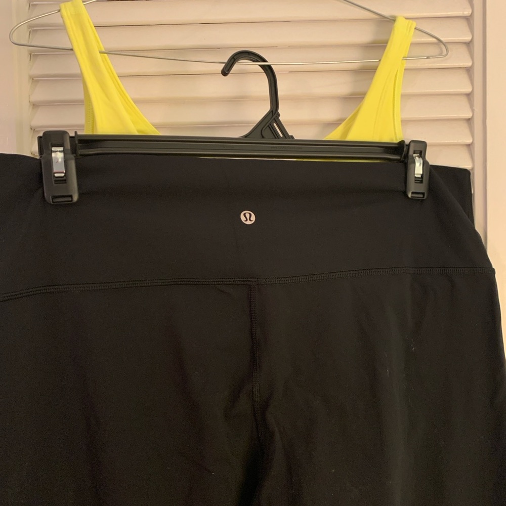 Lululemon Classic Black Leggings - Picture 2 of 3